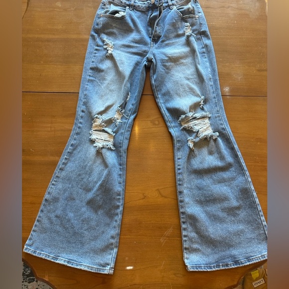 Almost Famous Flare Blue Denim - Picture 5 of 5